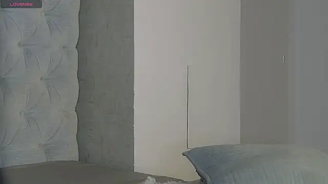 DemmiLoven Live XXX chat