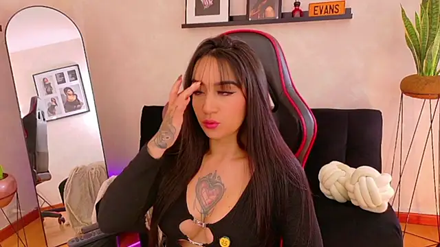 EmmyEvans1: απευθείας συνομιλία ΧΧΧ