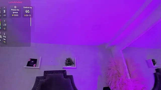 EmiliaRose_ 现场XXX聊天