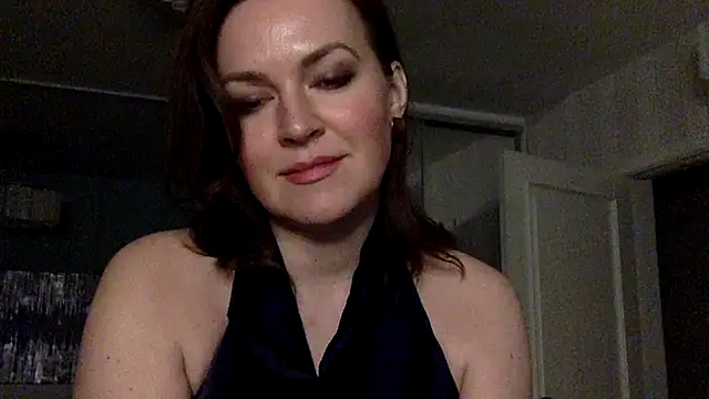 Chat +18 de Ivoryne ao vivo