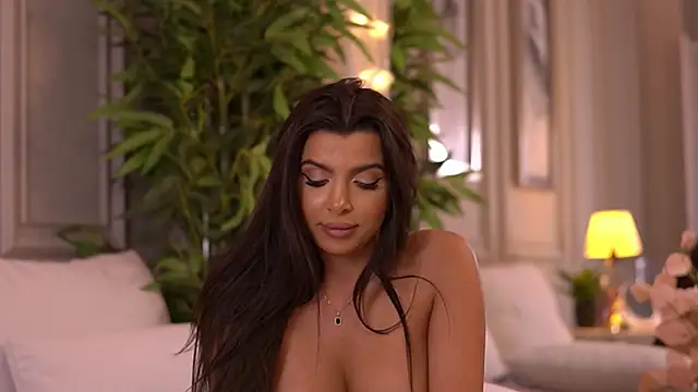 NicoleCelliniのライブXXXチャット