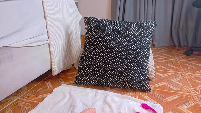 XXX chat uživo modela SeleneGibson__