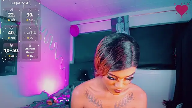 Kendall_hornyy Show Webcam