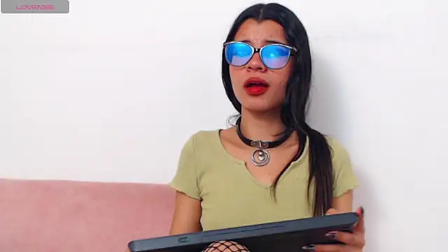 Chat +18 de pinky_f00x ao vivo