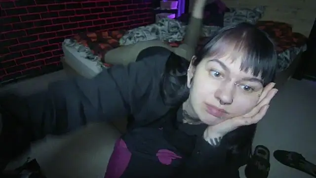 Chat +18 de MoorderxDoll ao vivo