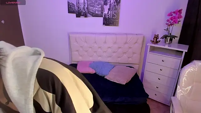 Juli_Roos_ Obrolan Langsung XXX