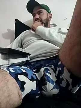 hairyandbigmannのライブXXXチャット