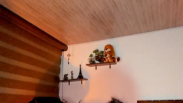 XXX chat uživo modela Ariella_tits