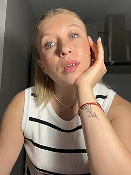 Kittie_Valentine – Live XXX-chat