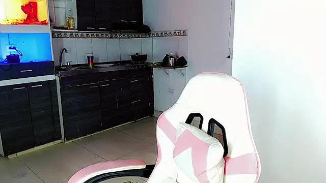 Baspolit_Snow77 Adlı Modelin Web Kamerası Şovu