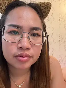 Ponthip Show in webcam