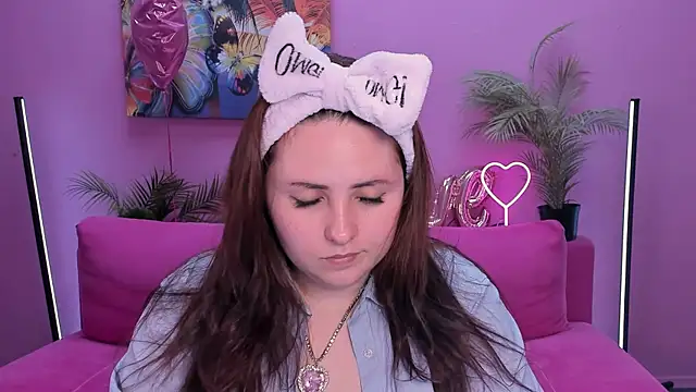 Czat XXX na żywo – Hennessy_bunny