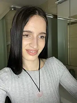 Show modela DioraX na web-kameri