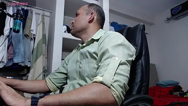 lewislamxxx_hot 网络视讯表演