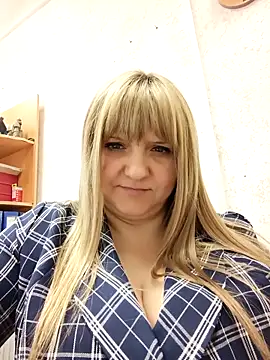 Office_Albertina – Naživo XXX chat