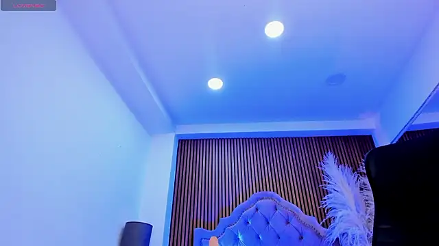 SelenaStonne Chat XXX in diretta