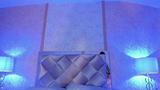 Show modela ReiAyanamy na web-kameri