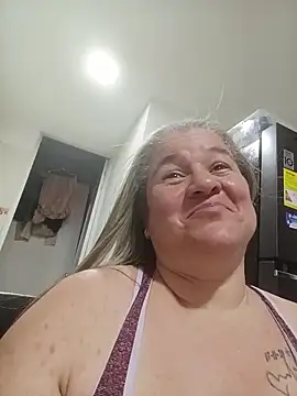 Chat +18 de MilF-eterna_69 ao vivo