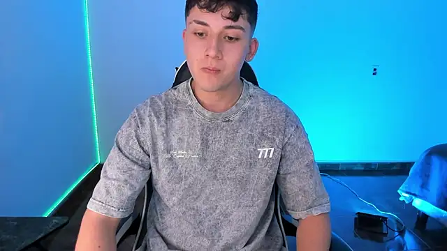 oliver_kyy Show Webcam