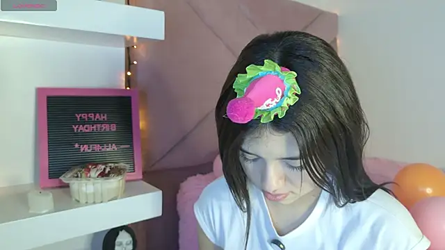 eva_sin18's Live XXX Chat