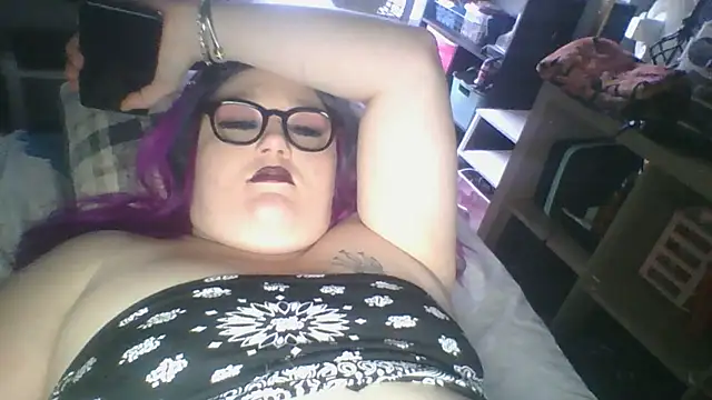 UnpleasantFan156 Show in webcam