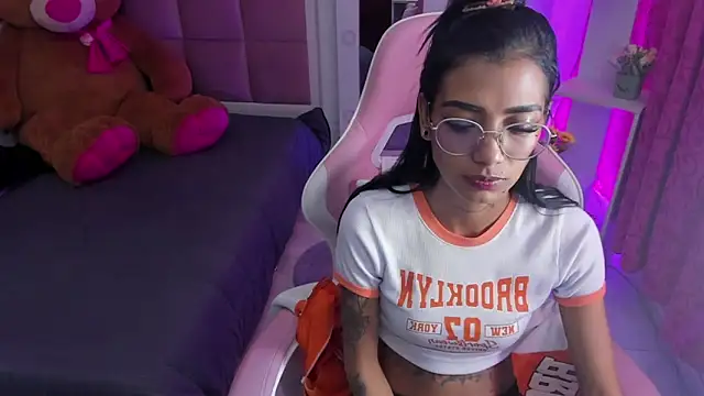KarlaSlutSkinny__ Live XXX-Chat