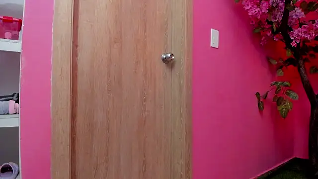 Chat +18 de Valeriabigass ao vivo