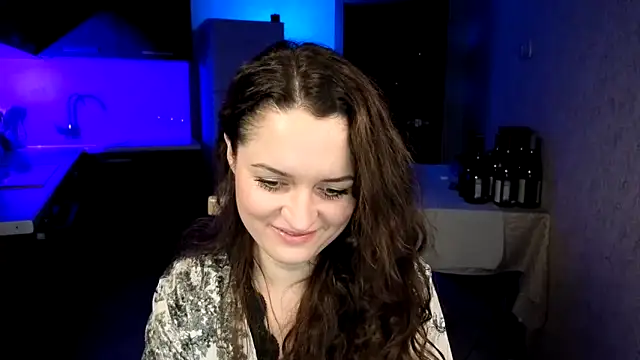 XXX chat uživo modela Cerann1