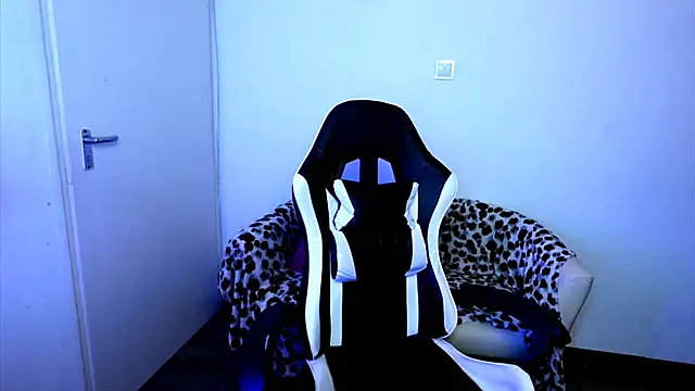 Chat XXX Live ShyHotNerd