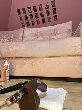 Rinamay_: διαδικτυακό σόου στην κάμερα