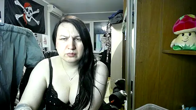 EvaBeautyXx Adlı Modelin Canlı XXX Sohbeti