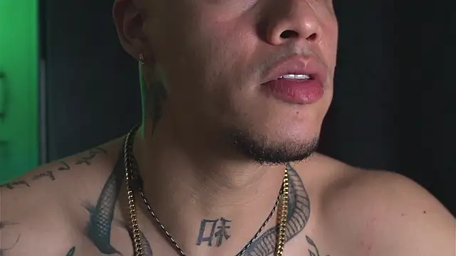 AlphaMasterXxx Adlı Modelin Canlı XXX Sohbeti