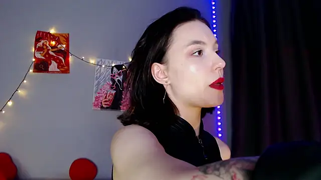 Онлайн чат XXX dolll_maiya