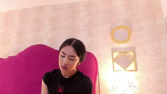 Chat XXX en directo de EllaEvanz