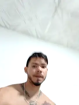 Niick01_ Adlı Modelin Canlı XXX Sohbeti