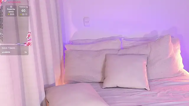 ChloeMoreti's Live XXX Chat