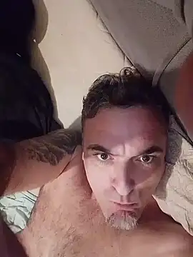 wifesfuckerpu élő XXX-chatje