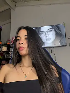 Chat XXX Live Milleradhara24