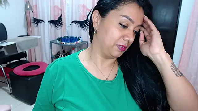 titsbiglovers élő XXX-chatje