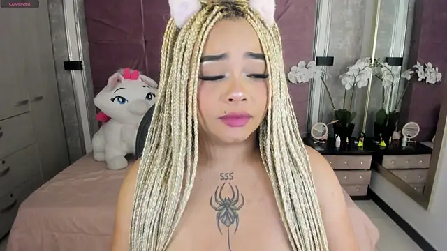 Chat XXX Live conny__curly