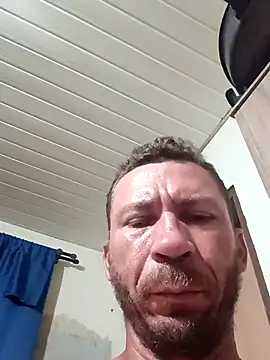 RobertoLuiz84: διαδικτυακό σόου στην κάμερα