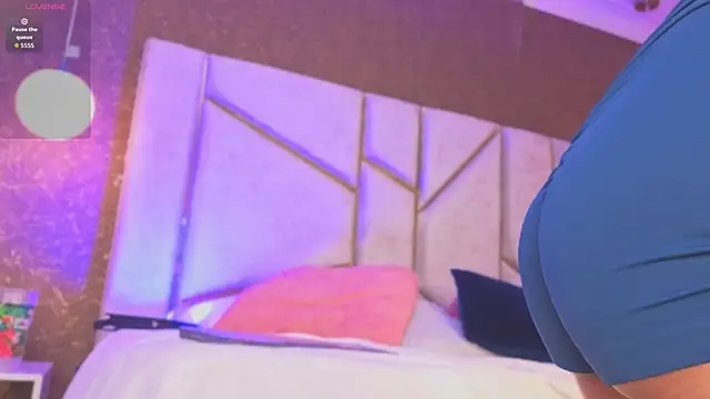 AilishBenson live XXX chat