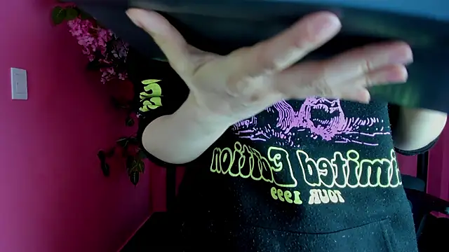 Chat XXX ao vivo de Valeriabigass