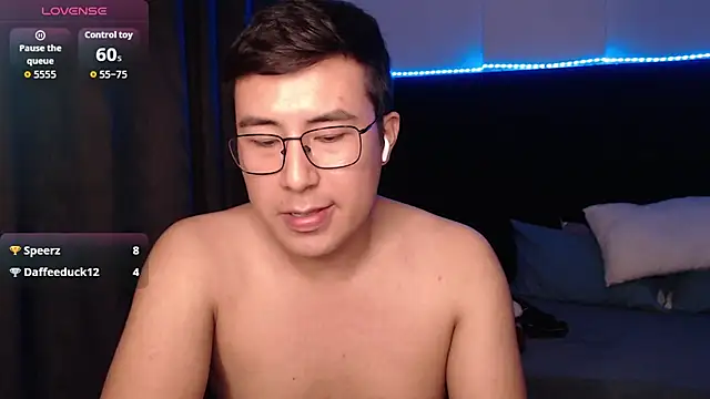 andrewmhilton_: διαδικτυακό σόου στην κάμερα