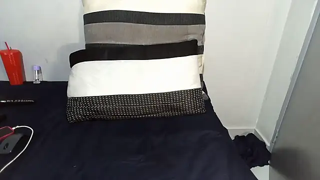 Dickcraverb30's Live XXX Chat