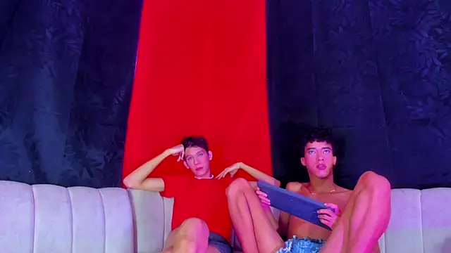 Онлайн чат XXX Pleasure_boys_hot