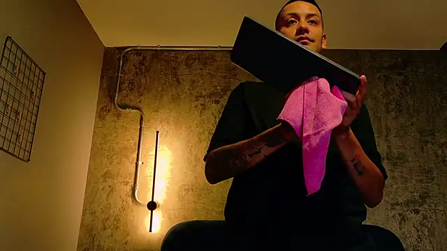 TommyBlue_: απευθείας συνομιλία ΧΧΧ