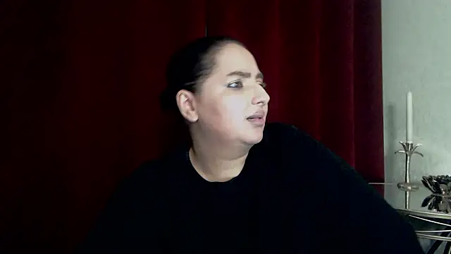 BustyAllyyのライブXXXチャット