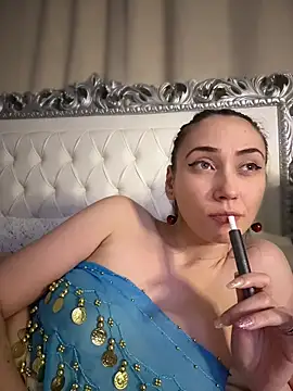 AliceMunroのライブXXXチャット