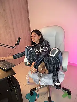 Chatroom XXX en direct de NatySpiice1